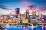 Pittsburgh, Pennsylvania, USA River and Skyline